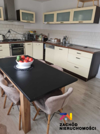 Dom wolno stojący w pobliżu Krosna Odrz.